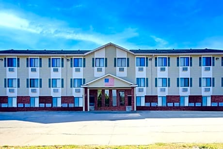 Capital O Amerihost Inn and Suites Kingdom City Hwy 54 MO