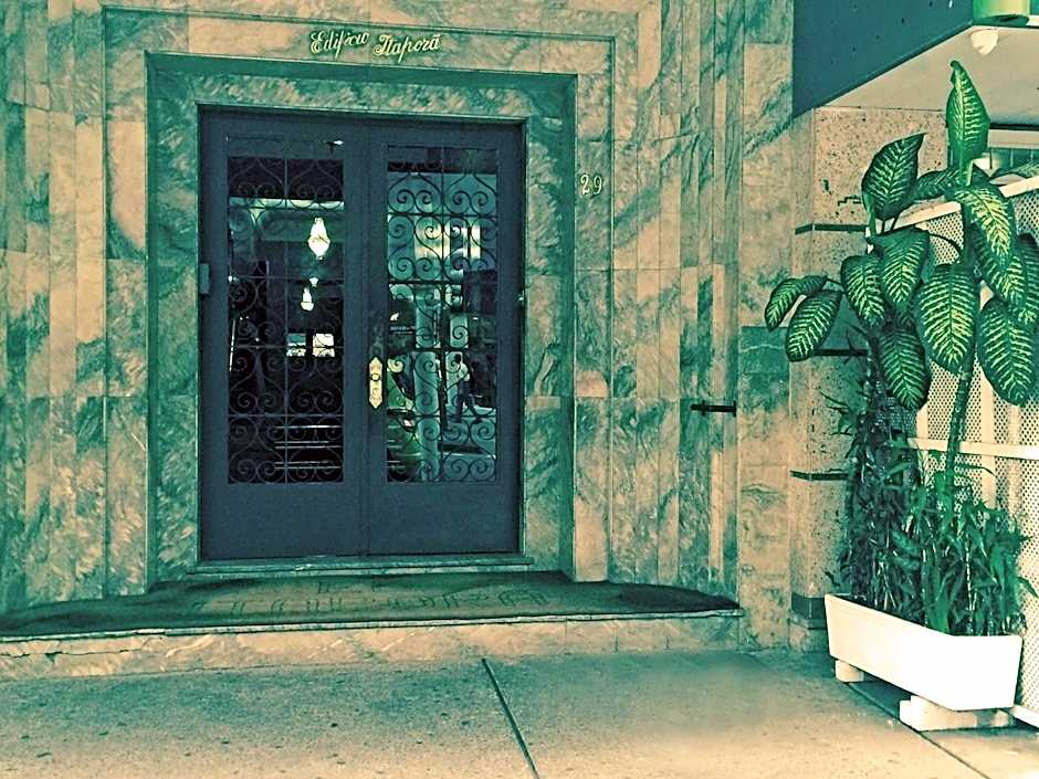 Comfortable 3 Bedrooms: Side Sea View