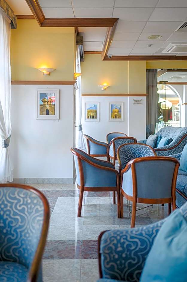 Gillieru Harbour Hotel