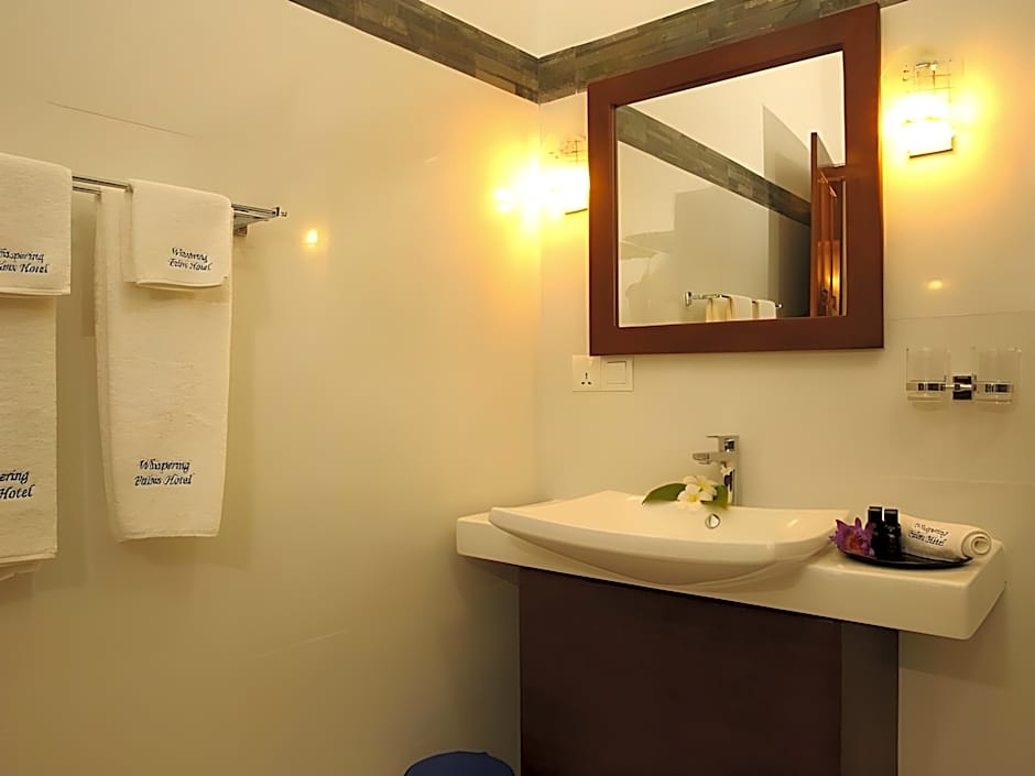 Whispering Palms Hotel