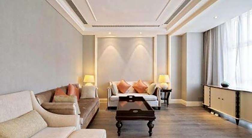 Yin Run Jin Jiang Castle Hotel