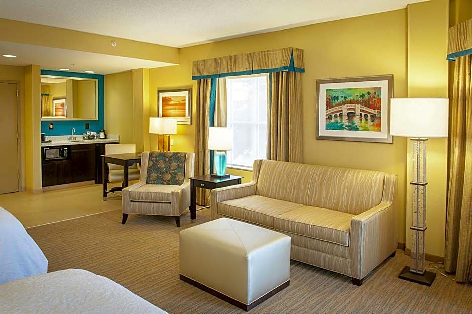 Hampton Inn By Hilton & Suites St. Petersburg/Downtown