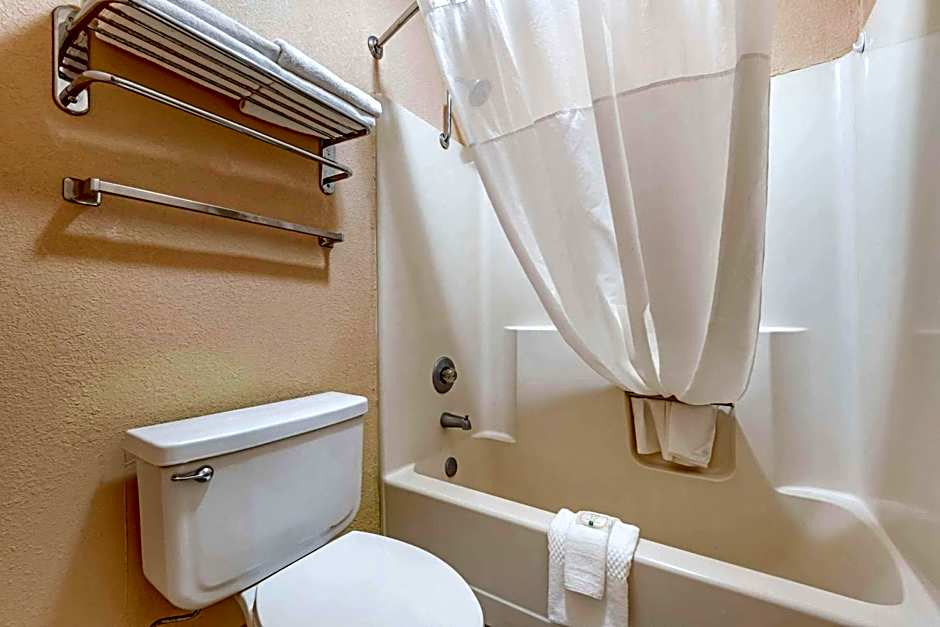 Quality Inn West Medical Center