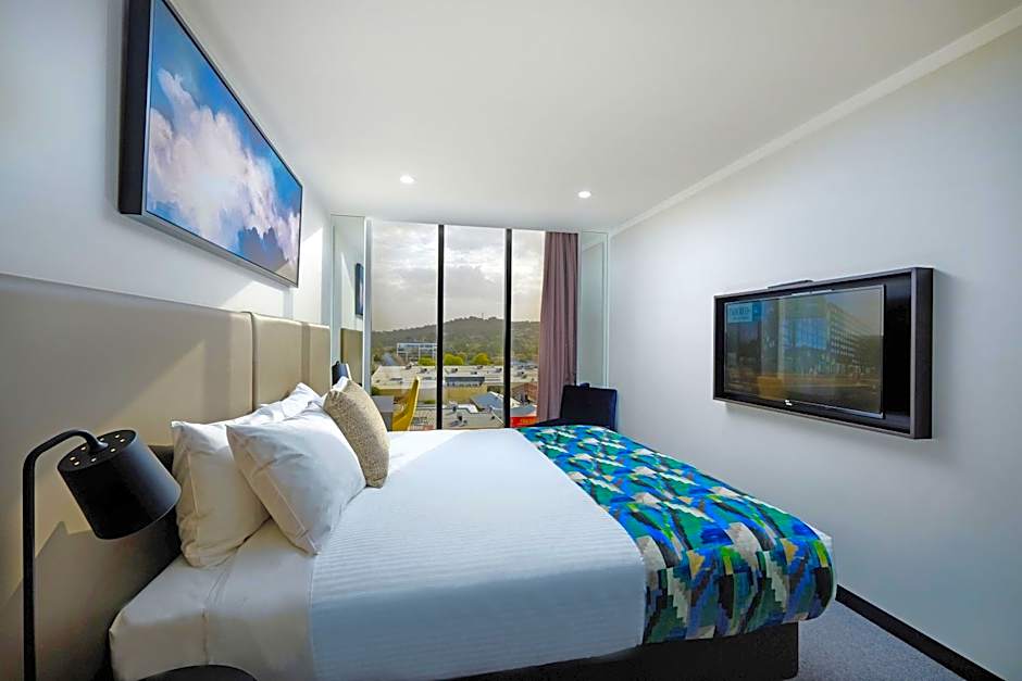 Mantra Albury