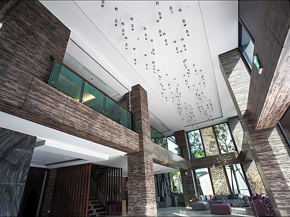 Imperial Dynasty Exquisite Hotel