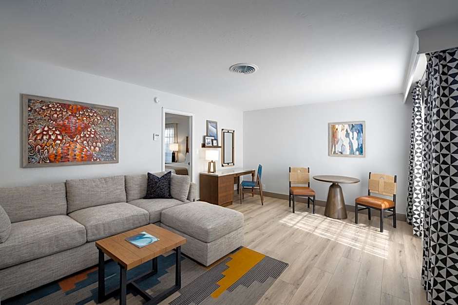 Photo 1 of 4 of 1 Bedroom 2 Queen Beds Suite