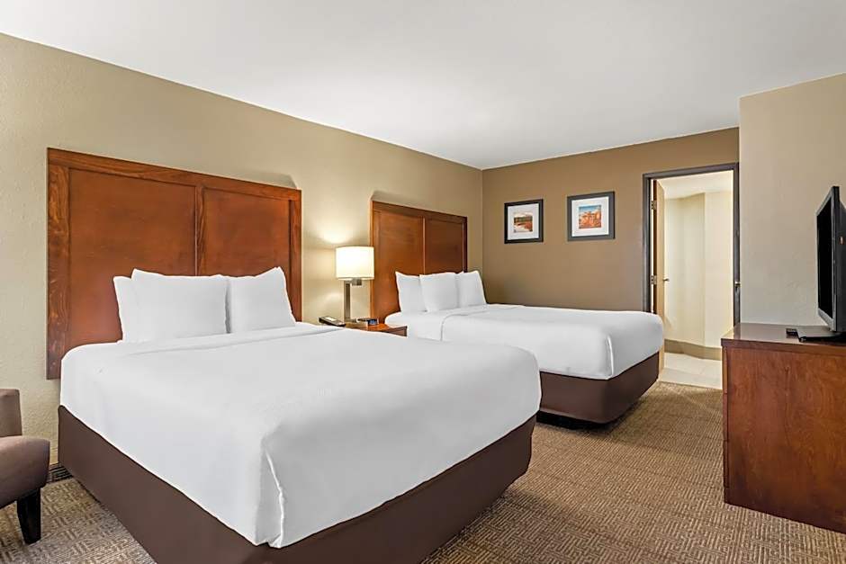 Comfort Inn & Suites Albuquerque Downtown – Albuquerque, NM