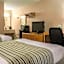 Econo Lodge Inn & Suites Columbus near Fort Benning