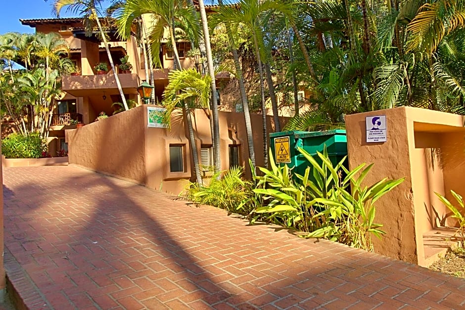 Hermoso alojamiento en los Tules, frente al mar en medio de hermosos jardines, es Unico!!!