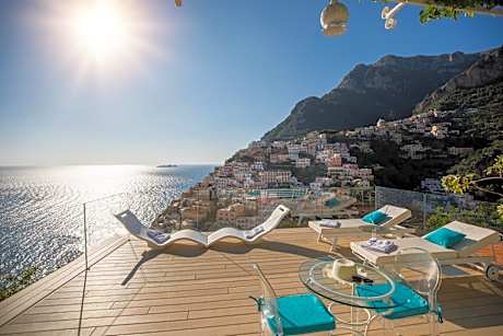 Luxury Suite with Private Pool and Sea View