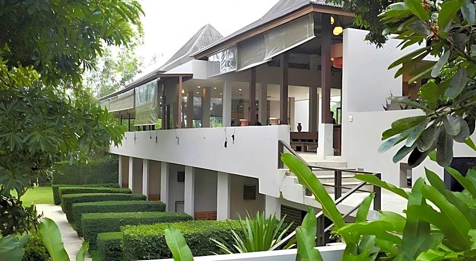 Yoma Hotel