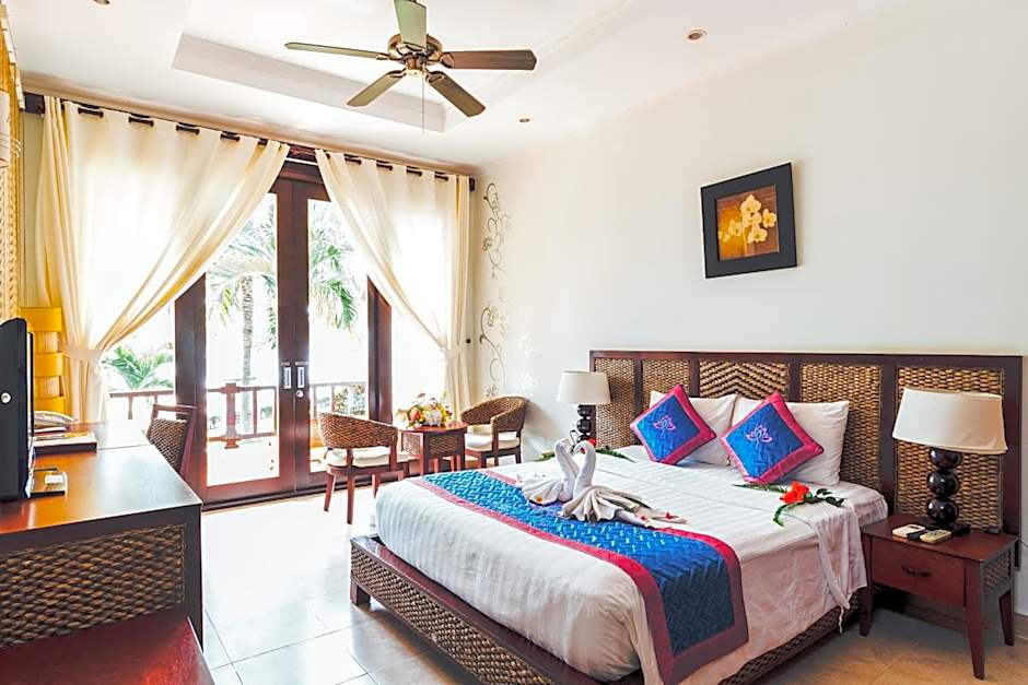 Photo 1 of 12 of Bungalow, Ocean View