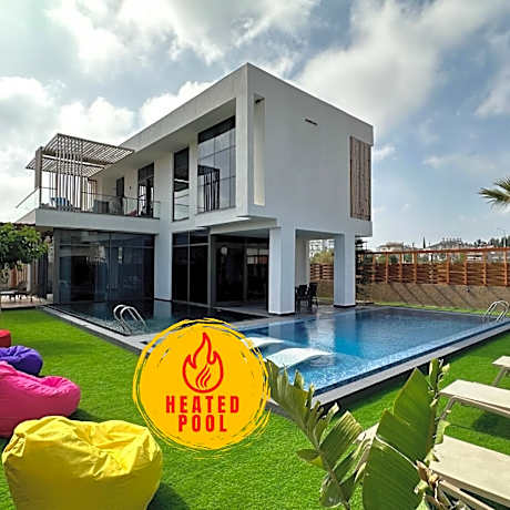 Triplex villa with children's pool, garden, sauna