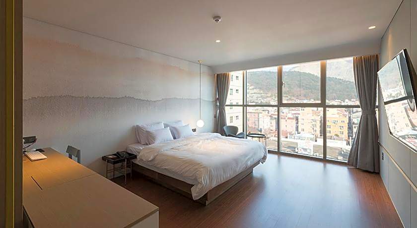 Hound Hotel Changwon - Jinhae Yongwon