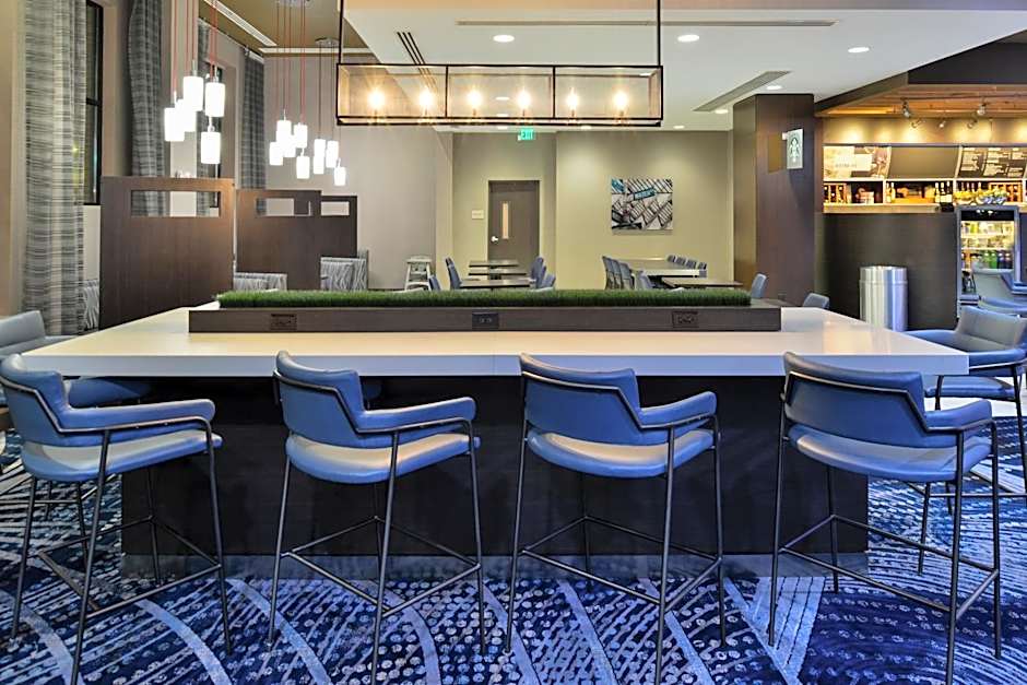 Courtyard by Marriott Wilmington Downtown/Historic District