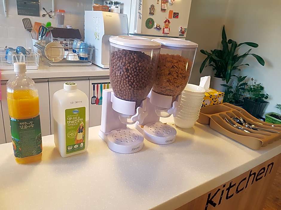 Sokcho And Guest House