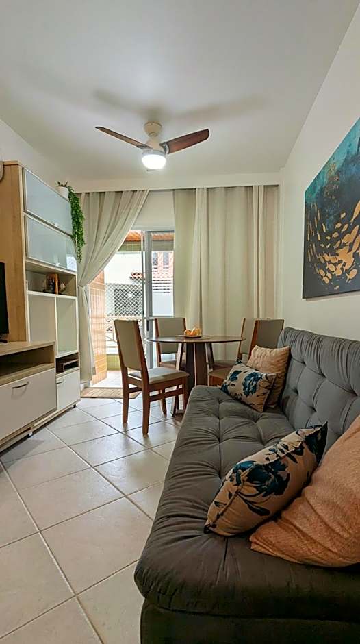 Relaxing Ingleses Beach Apartment