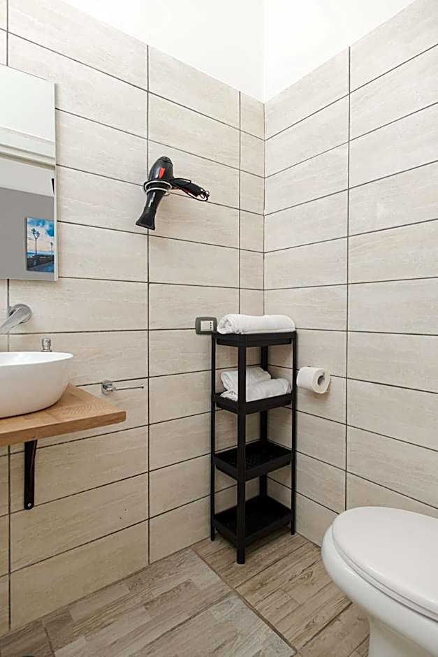 Naples Gateway Rooms