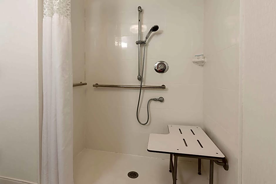 Hampton Inn By Hilton Milwaukee-Northwest