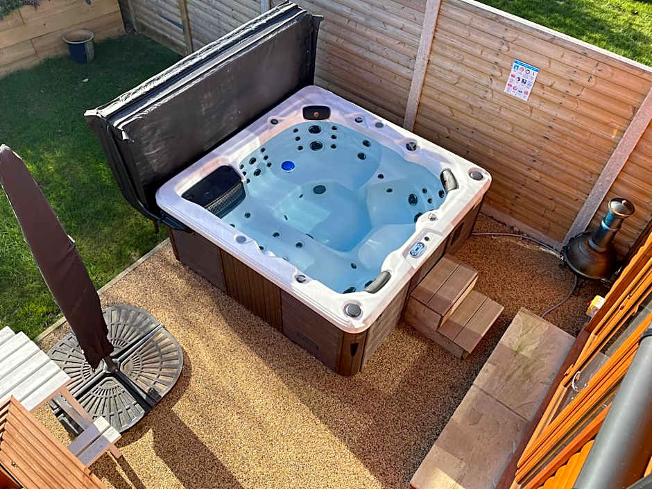 31 Cherry East Riding of Yorkshire Hot Tub & Fishing