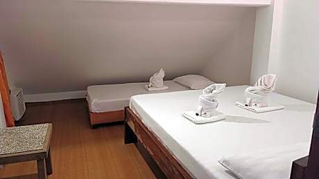 Double - Share Bathroom 2