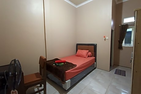 SPOT ON 3525 Penginapan Magnolia Syariah