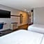 avid hotels - Detroit - Warren By IHG