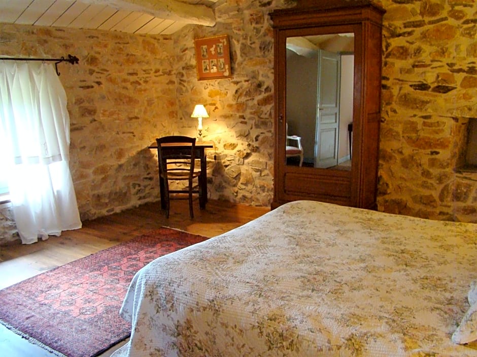 Nabat le Haut, chambre et table d'hotes