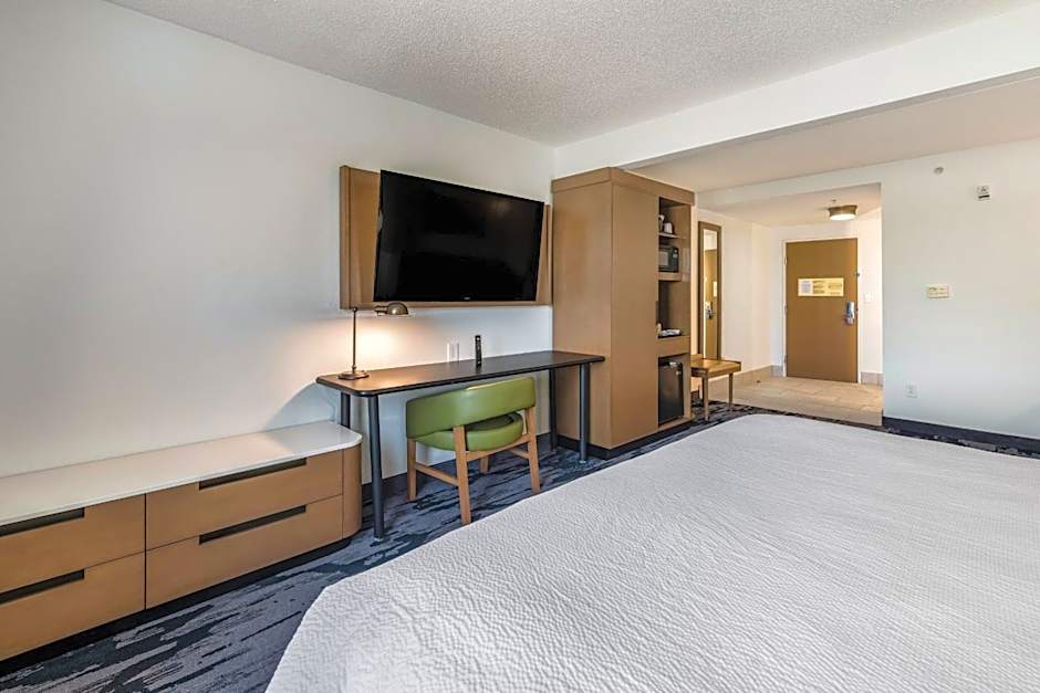 Fairfield by Marriott Inn & Suites Greensboro Coliseum Area