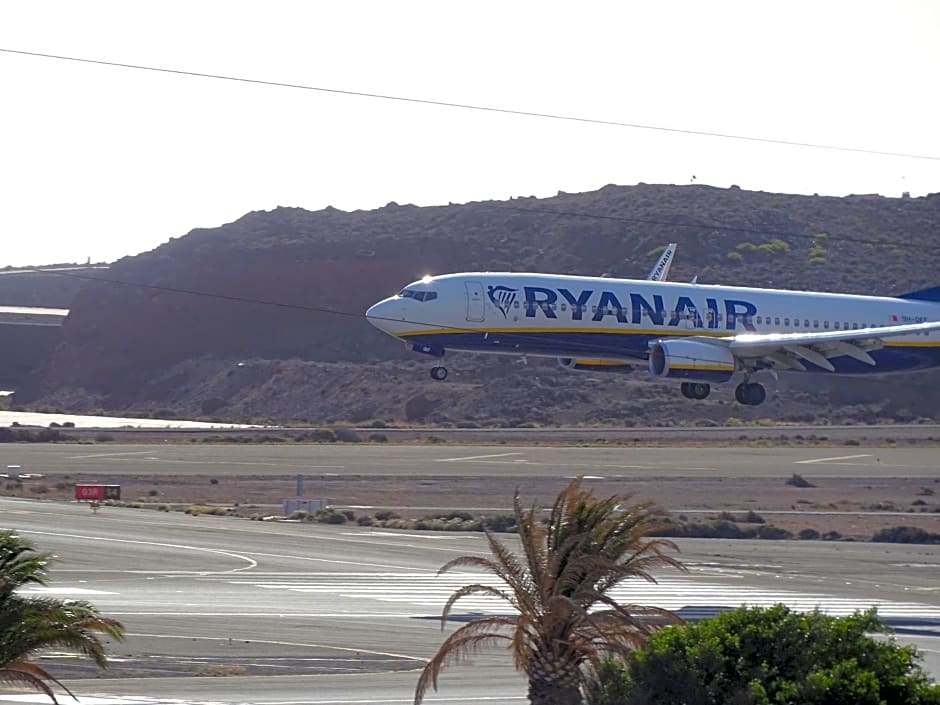Rickaty Lodge Bed and Breakfast, Airport Hotel, Hotel de aeropuerto, Las Palmas Airport, Gran Canaria Airport, LPA, Spain