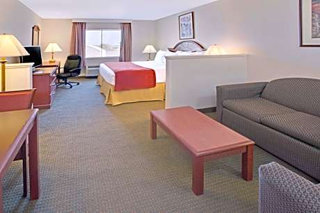 1 King Bed Studio Suite Non-Smoking
