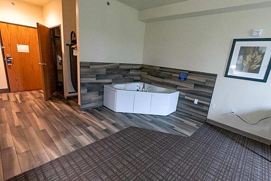 Cobblestone Hotel & Suites-Sheldon