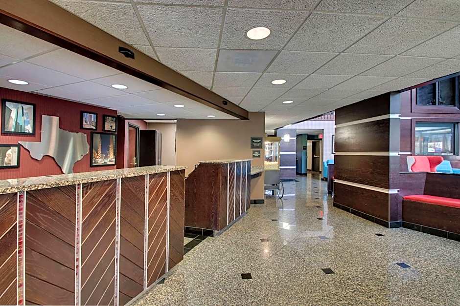Heritage Inn & Suites The Woodlands, Trademark by Wyndham