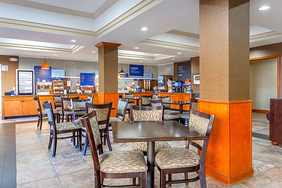 Holiday Inn Express Charles Town By IHG