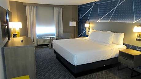 King Room with Tub - Disability Access/Non Smoking/Interior Hall