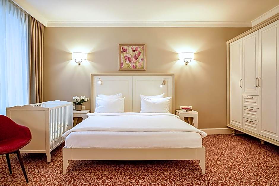 Ratonda Centrum Hotels