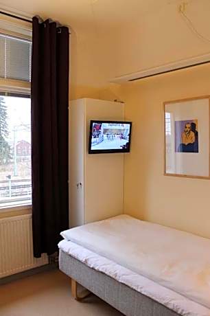 Single Room with Shared Bathroom