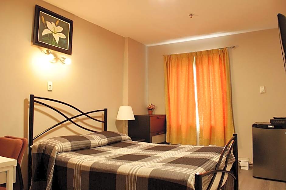 Photo 1 of 7 of Double Room