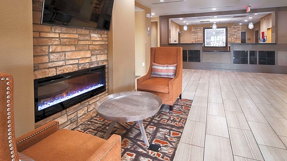 Best Western Plus Elmendorf Hotel