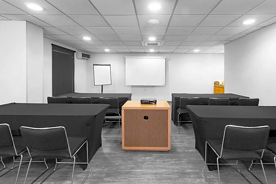 City Express by Marriott Celaya Parque