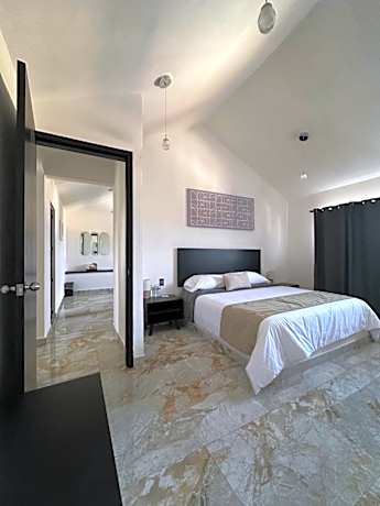 Suite with Mountain View