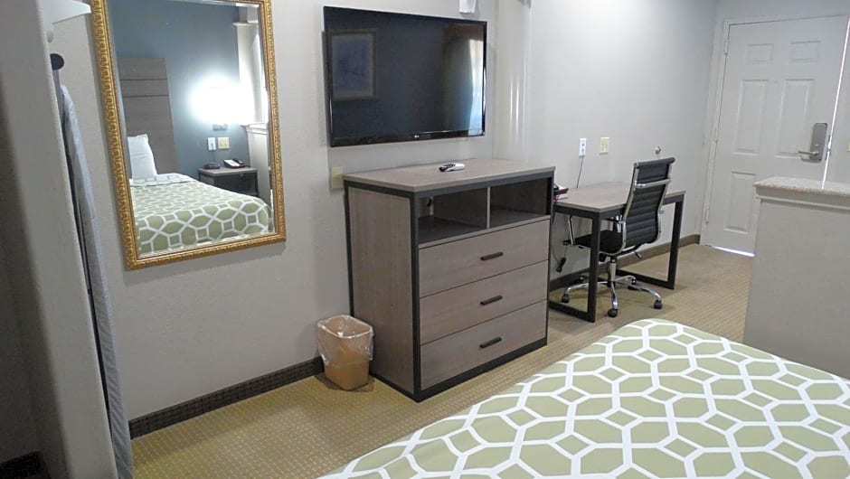 Regency Inn and Suites Humble