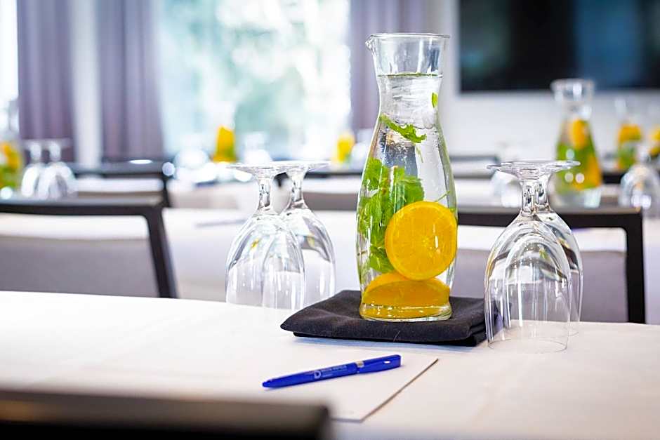 Delta Hotels by Marriott Whistler Village Suites