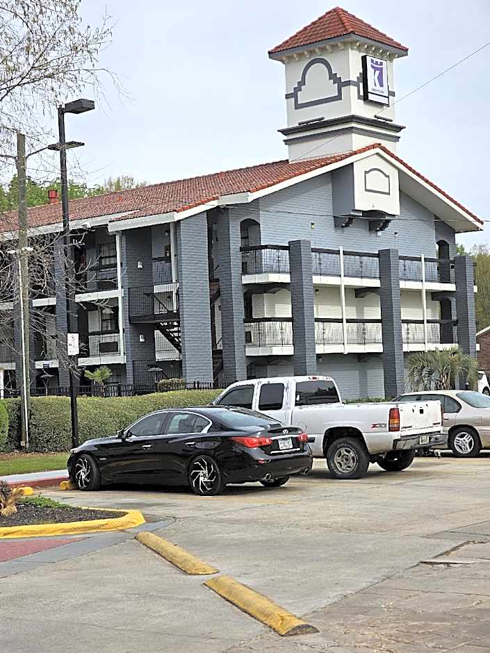 Knights Inn - Lithonia