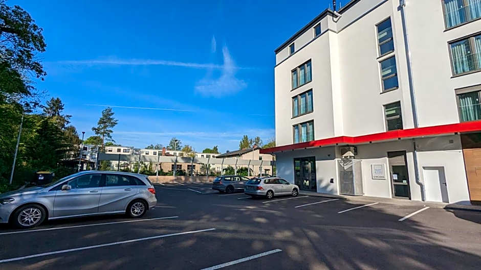 Smart & Stay Aparthotel Saarbrücken Süd - Self-Check-In - Free Parking