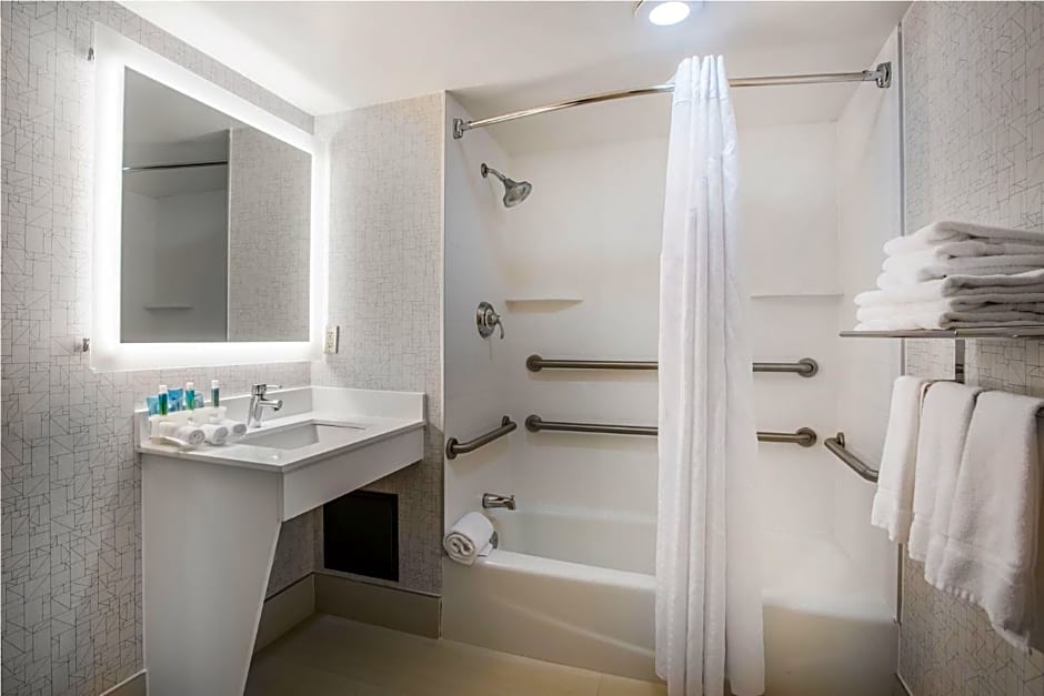 Country Inn & Suites by Radisson, Downtown Albany New York
