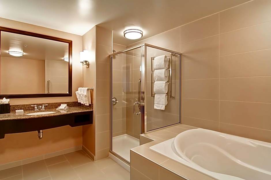 Hilton Garden Inn Woodbridge