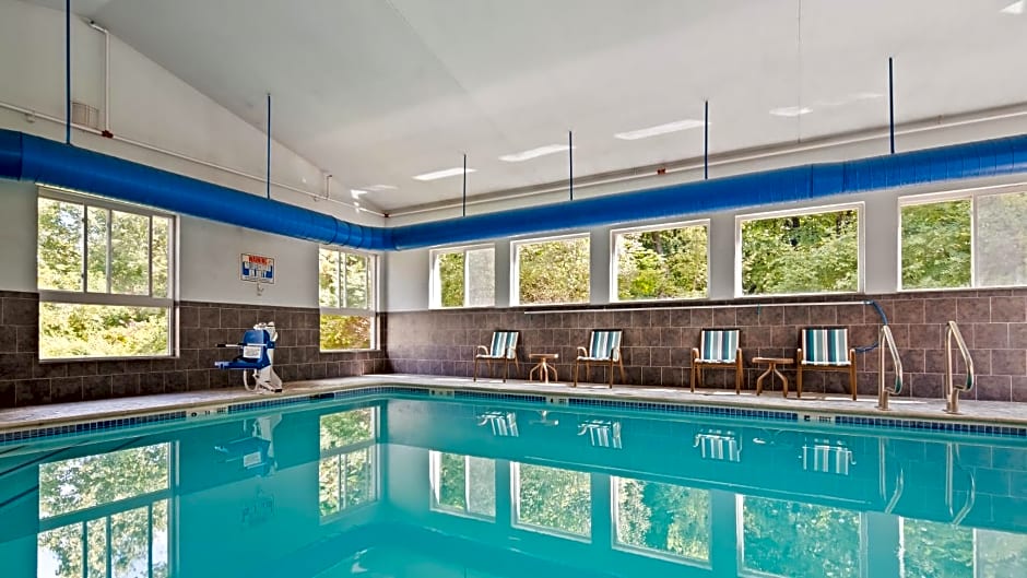 Best Western Plus New England Inn & Suites