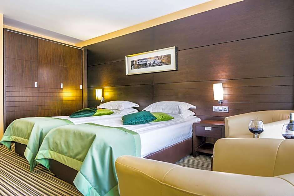 Best Western Plus Olives City Hotel