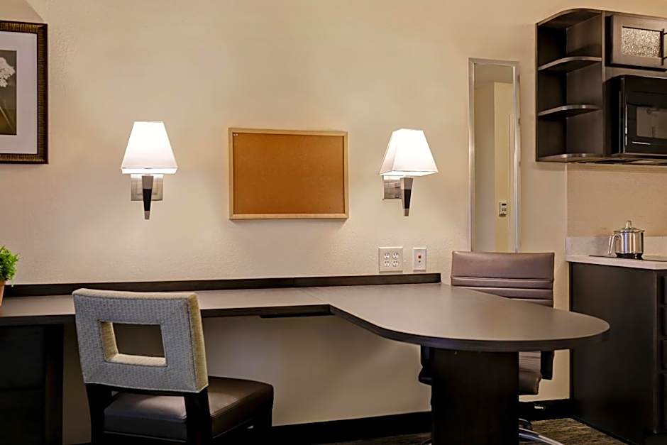 Candlewood Suites Indianapolis - South By IHG